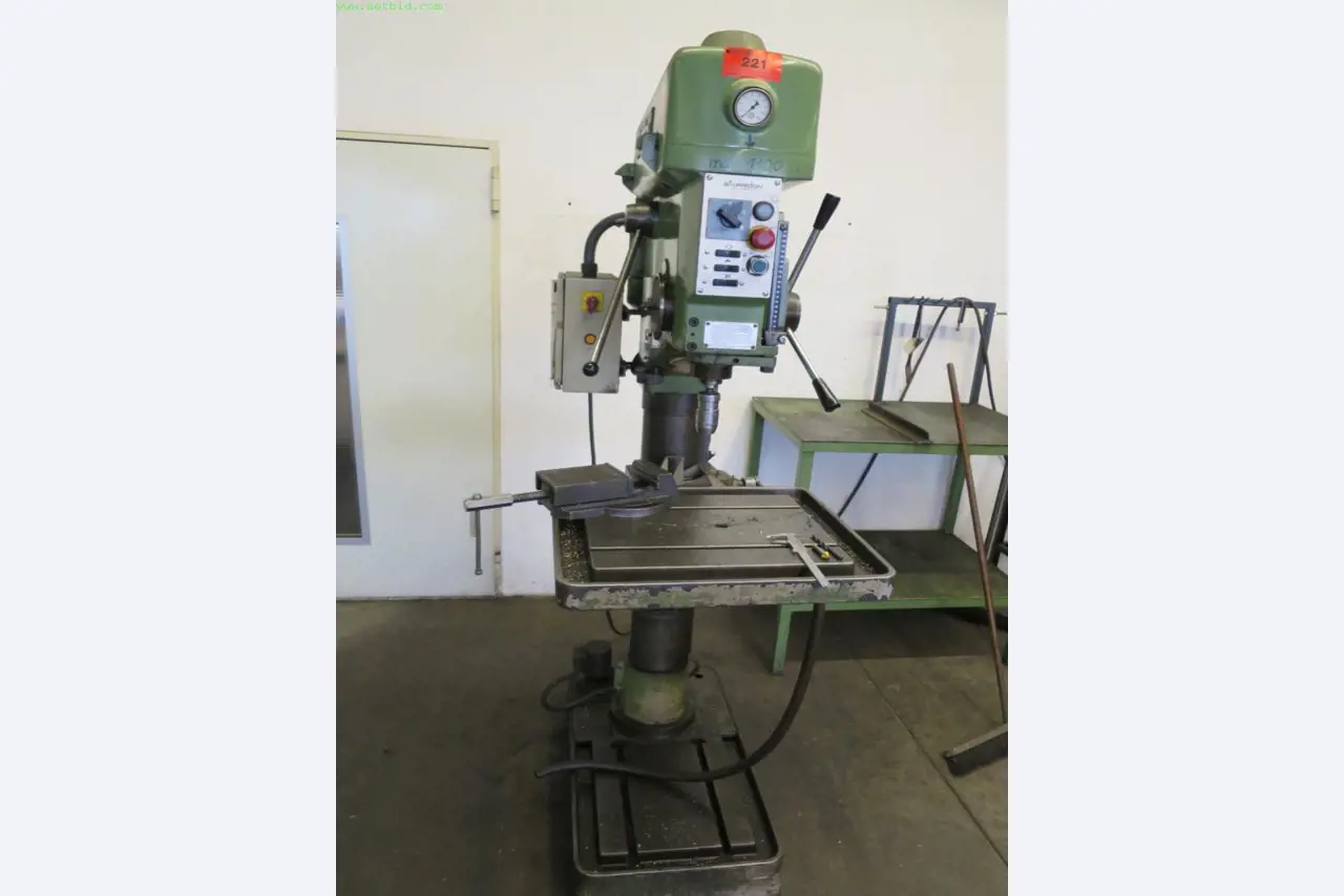 Máquinas-ferramentas e máquinas para trabalhar chapas metálicas<br> no domínio da engenharia mecânica e do fabrico por encomenda-2