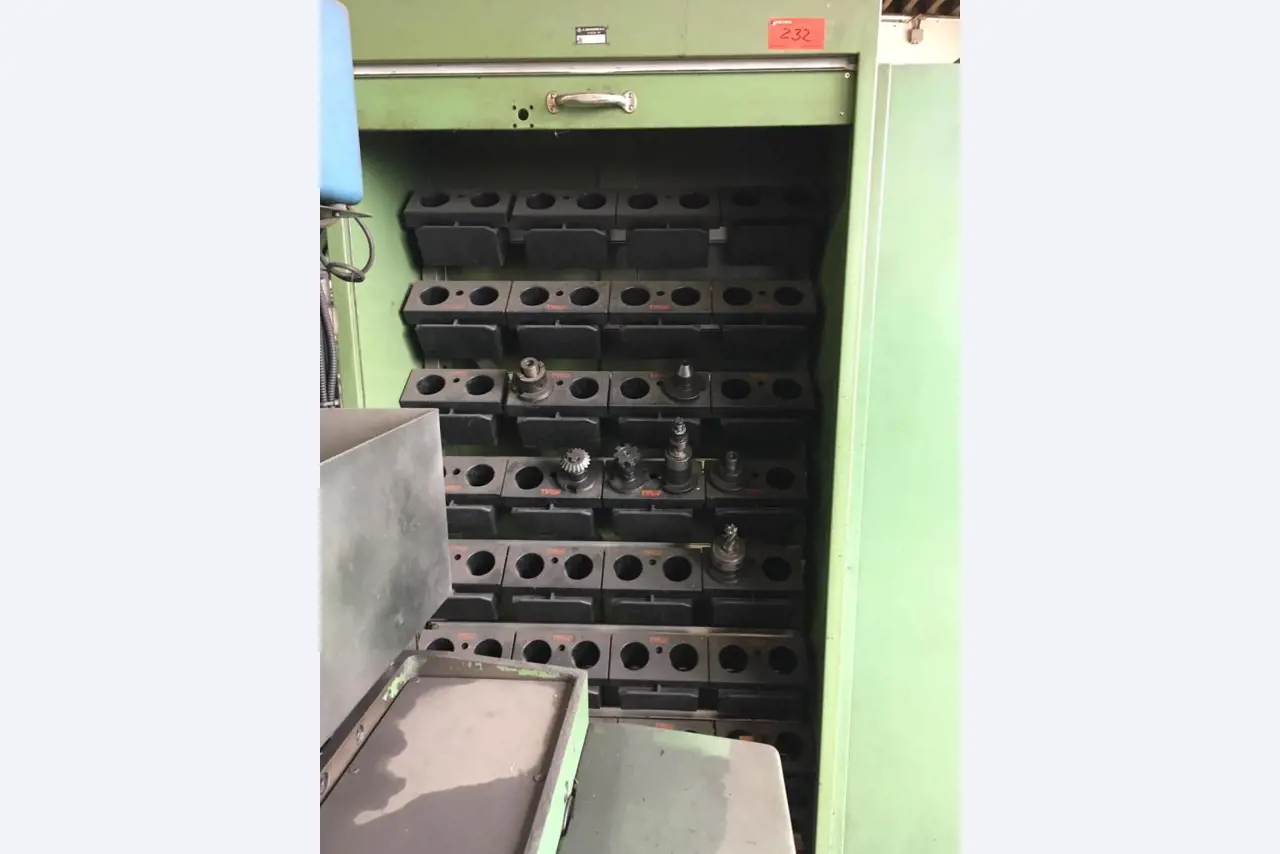 Máquinas-ferramentas e máquinas para trabalhar chapas metálicas<br> no domínio da engenharia mecânica e do fabrico por encomenda-2