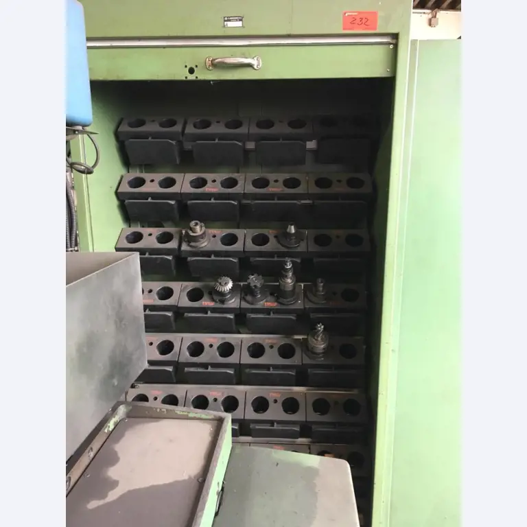 Máquinas-ferramentas e máquinas para trabalhar chapas metálicas<br> no domínio da engenharia mecânica e do fabrico por encomenda-2