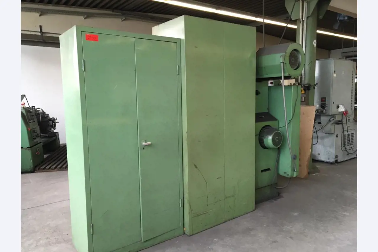 Máquinas-ferramentas e máquinas para trabalhar chapas metálicas<br> no domínio da engenharia mecânica e do fabrico por encomenda-5