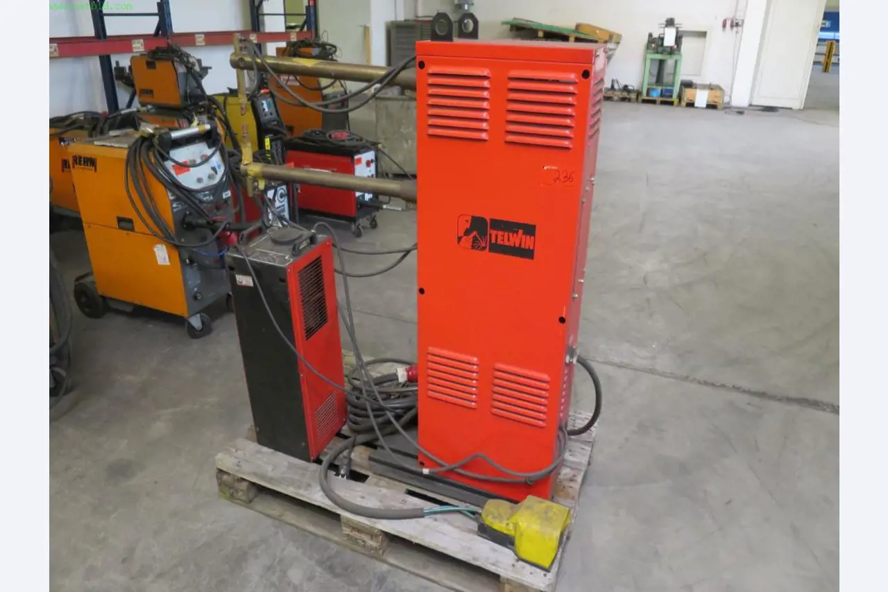 Máquinas-ferramentas e máquinas para trabalhar chapas metálicas<br> no domínio da engenharia mecânica e do fabrico por encomenda-1