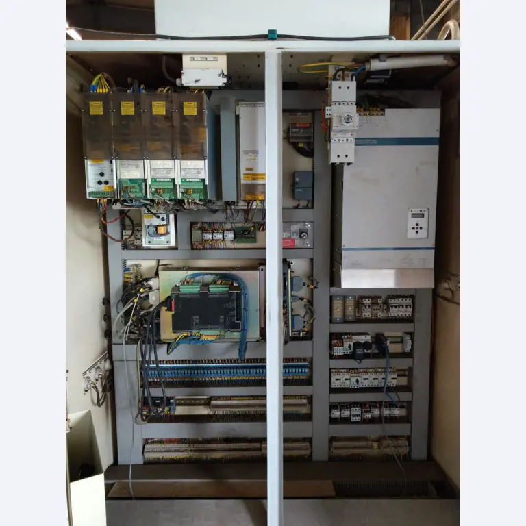 Máquinas-ferramentas e máquinas para trabalhar chapas metálicas<br> no domínio da engenharia mecânica e do fabrico por encomenda-10