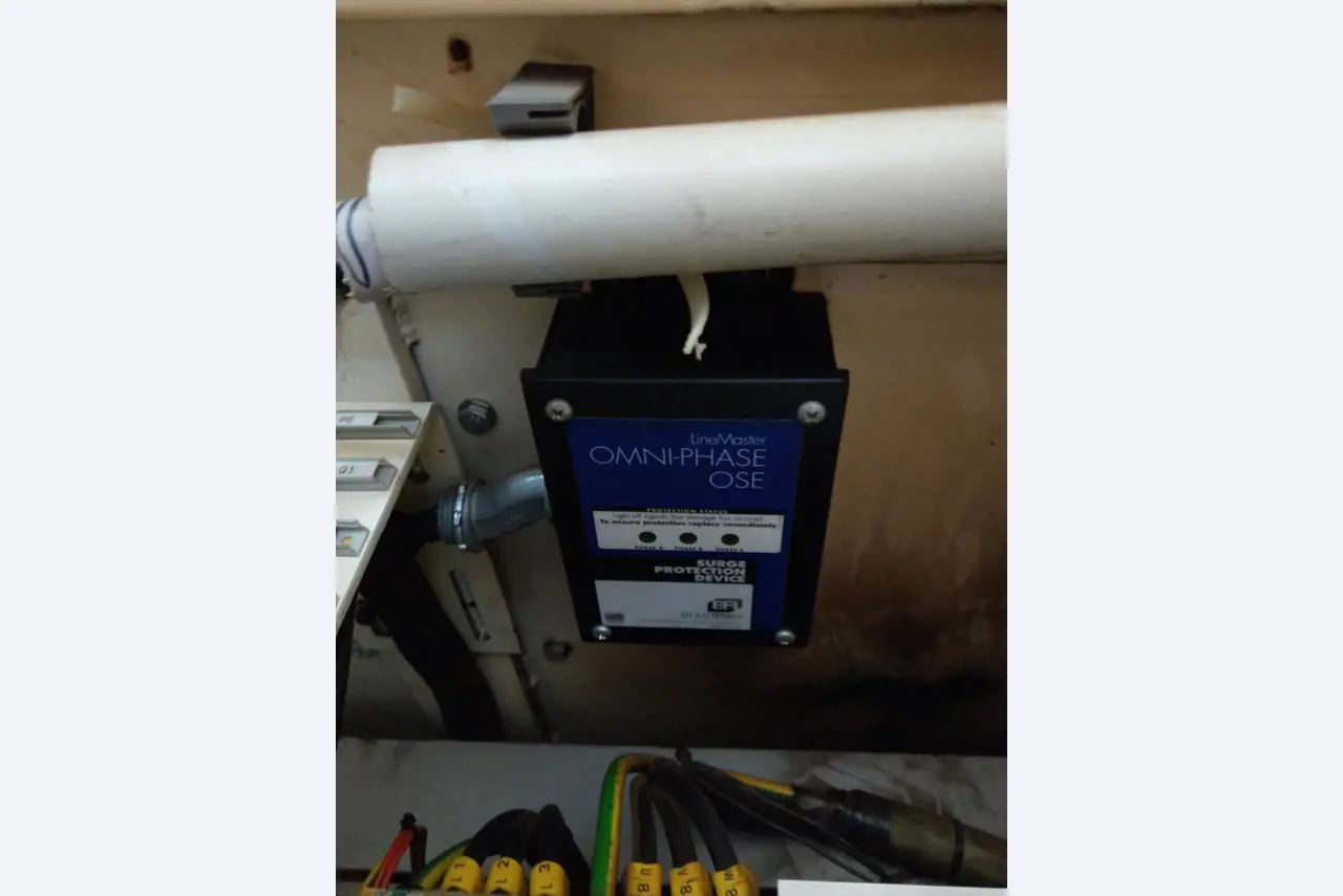 Máquinas-ferramentas e máquinas para trabalhar chapas metálicas<br> no domínio da engenharia mecânica e do fabrico por encomenda-14