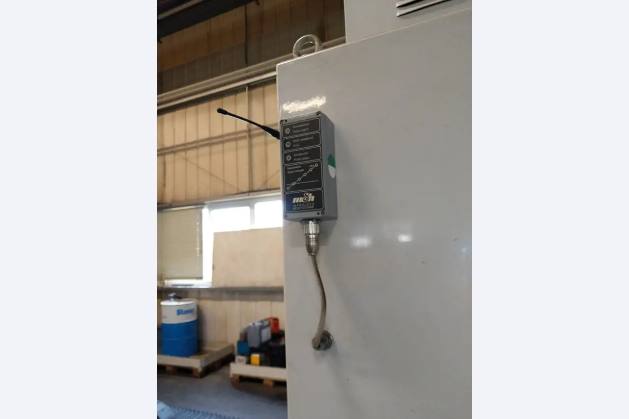 Máquinas-ferramentas e máquinas para trabalhar chapas metálicas<br> no domínio da engenharia mecânica e do fabrico por encomenda-16