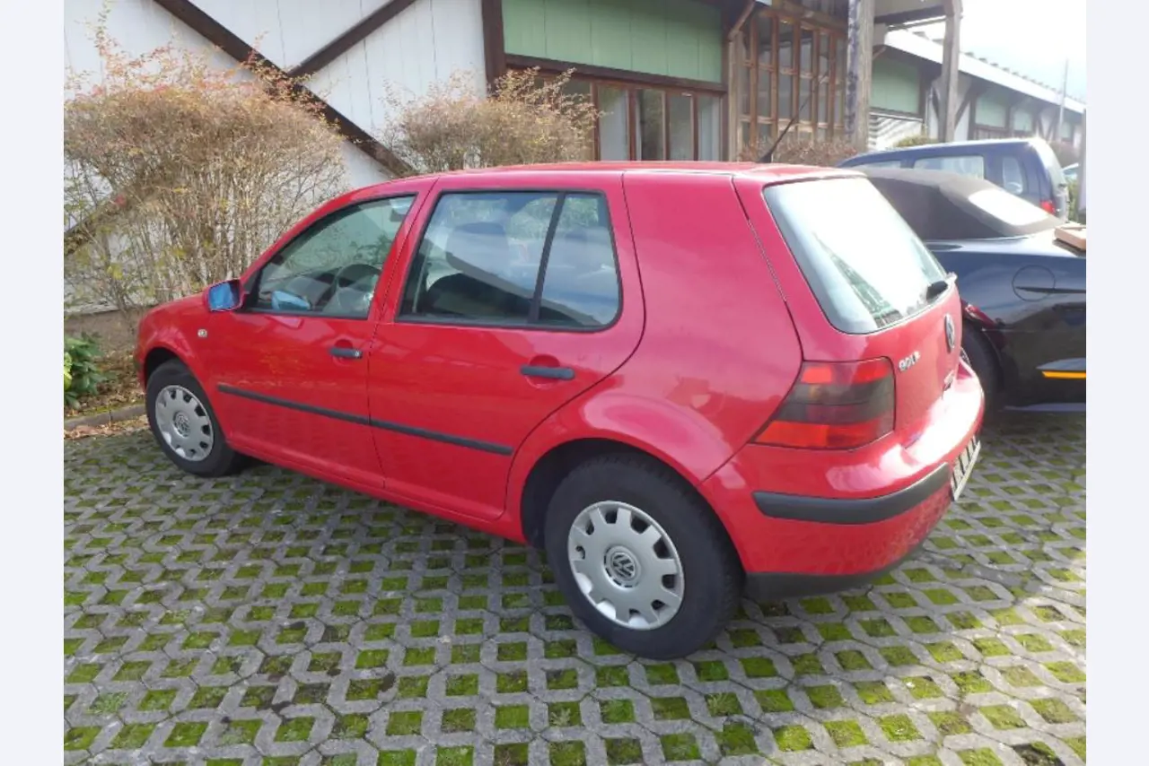 gepflegte Maschinen zur Herstellung von Möbeln-3