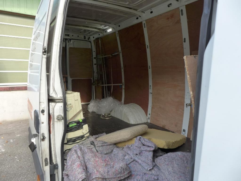 máquinas bem conservadas para a produção de mobiliário-10