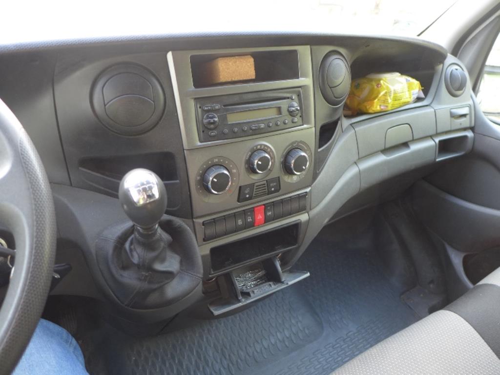 máquinas bem conservadas para a produção de mobiliário-9