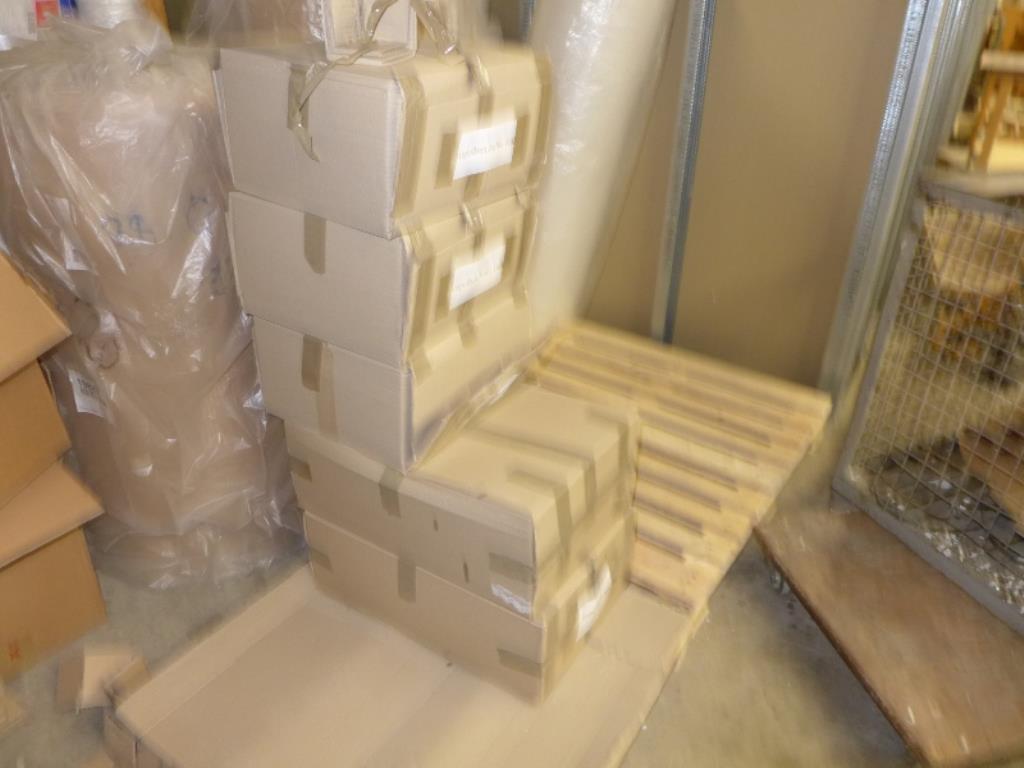 máquinas bem conservadas para a produção de mobiliário-13