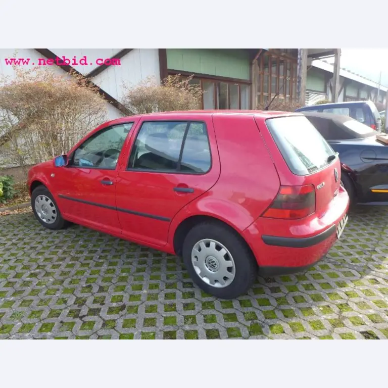 gepflegte Maschinen zur Herstellung von Möbeln-18