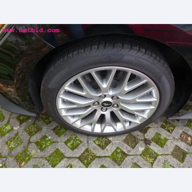 gepflegte Maschinen zur Herstellung von Möbeln-22