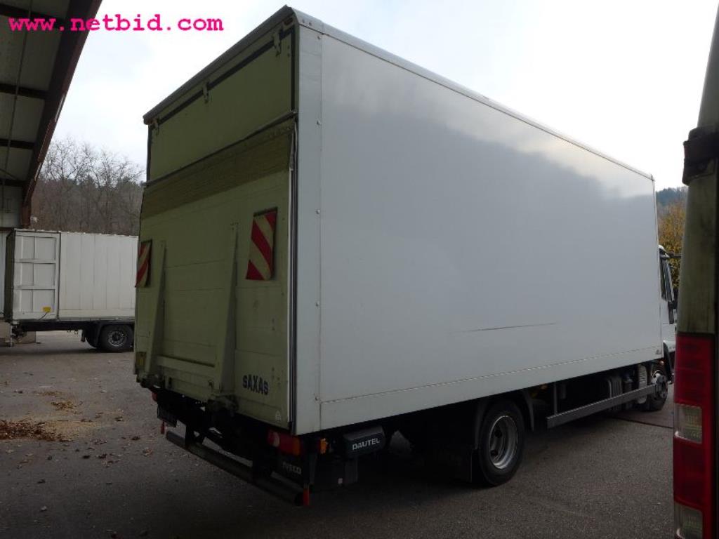 máquinas bem conservadas para a produção de mobiliário-13