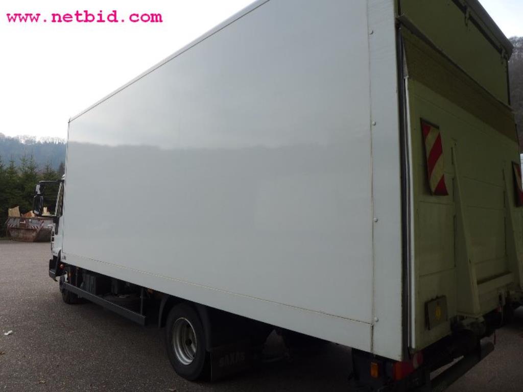 máquinas bem conservadas para a produção de mobiliário-14