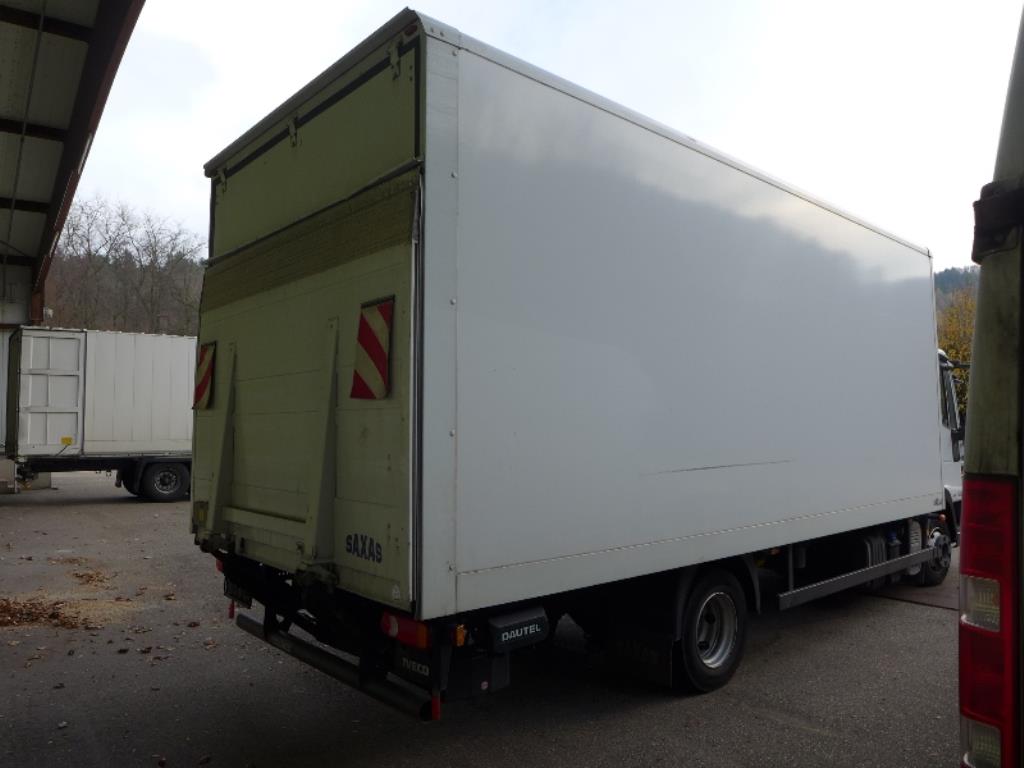 máquinas bem conservadas para a produção de mobiliário-3