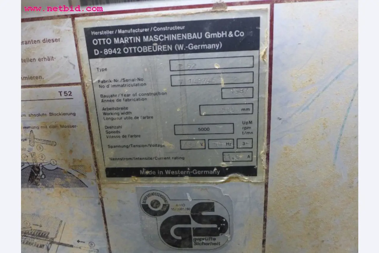 gepflegte Maschinen zur Herstellung von Möbeln-2