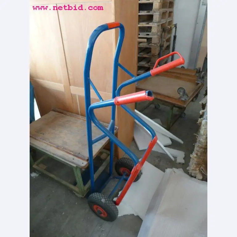 gepflegte Maschinen zur Herstellung von Möbeln-2