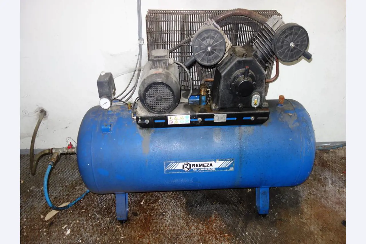 well-maintained machines and equipment of the job training center-4