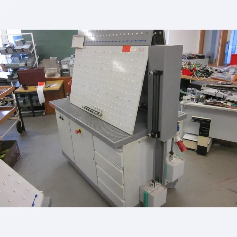 Betriebs- und Geschäftsausstattung einer Berufsbildungsstätte-1