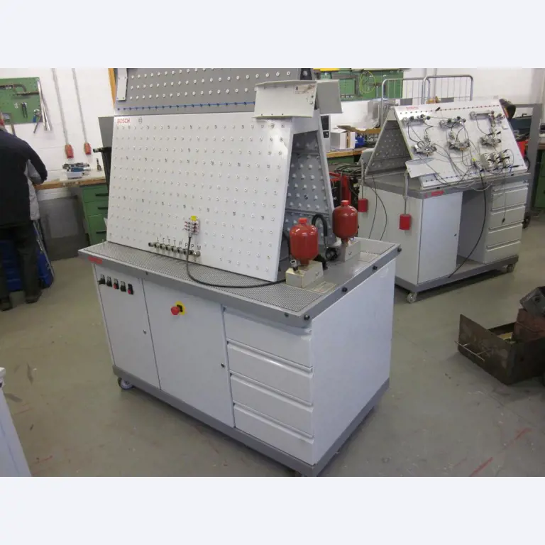 Betriebs- und Geschäftsausstattung einer Berufsbildungsstätte-4