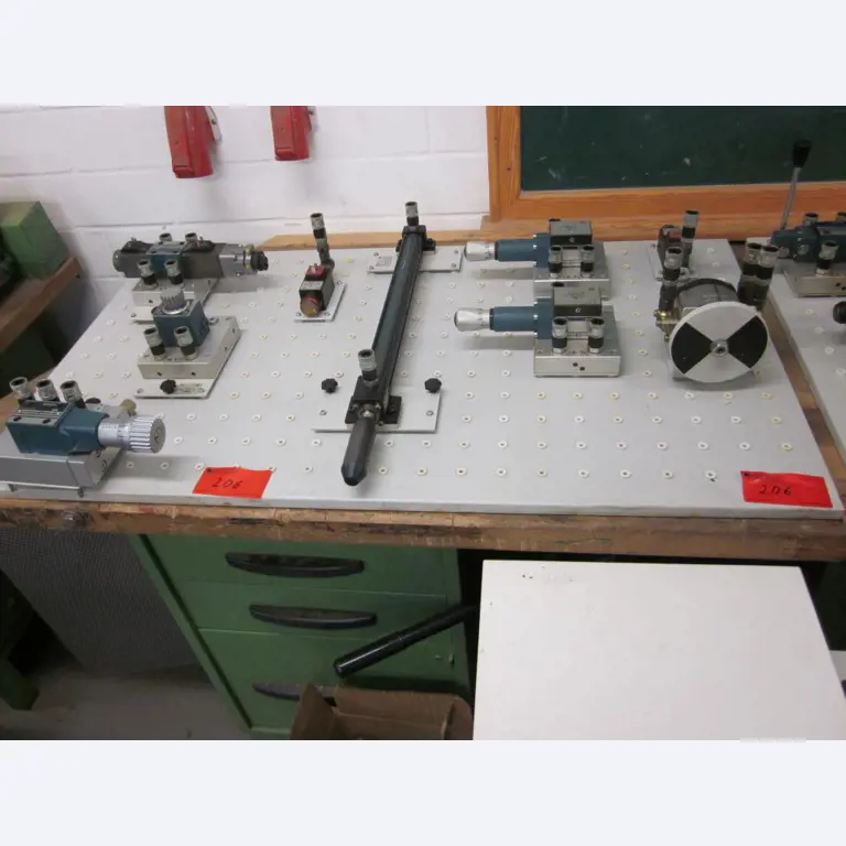 Betriebs- und Geschäftsausstattung einer Berufsbildungsstätte-7