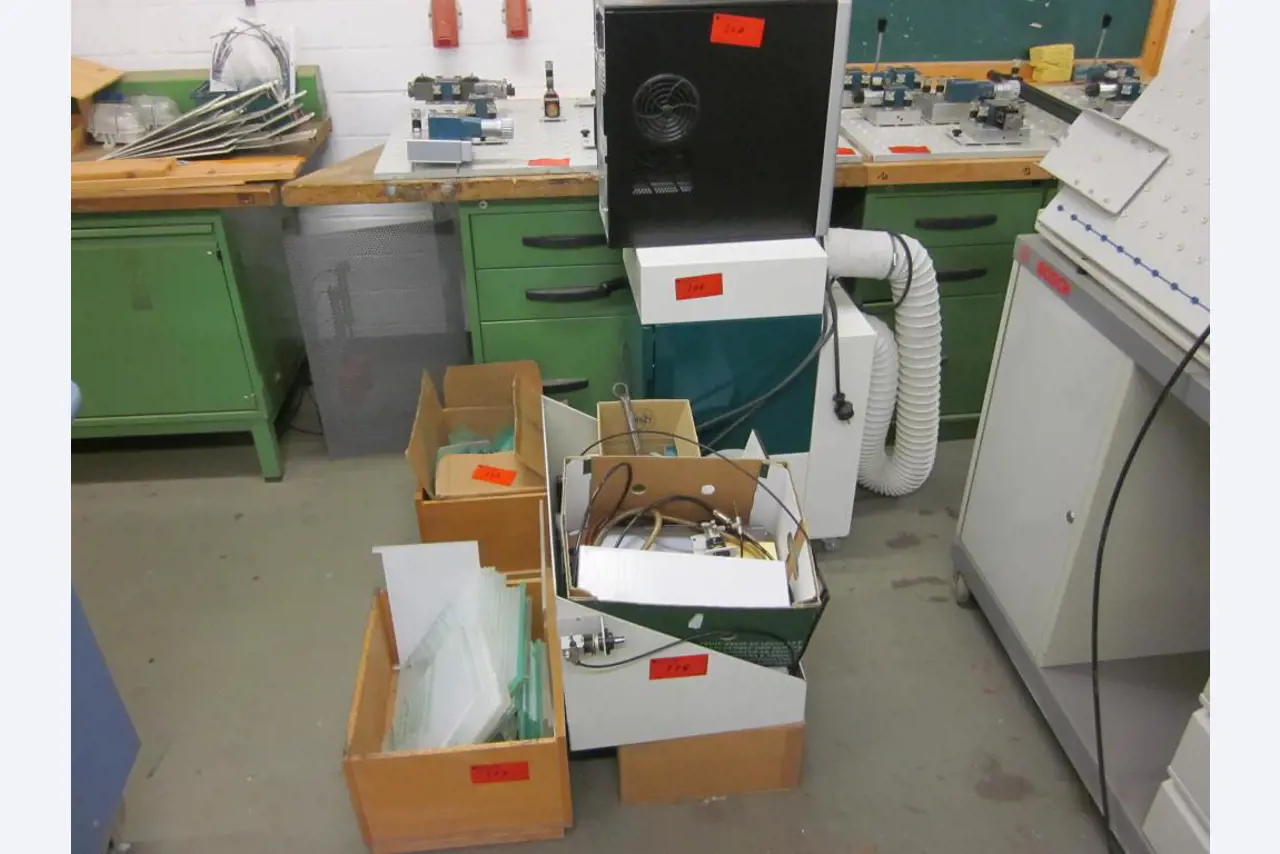 Betriebs- und Geschäftsausstattung einer Berufsbildungsstätte-4