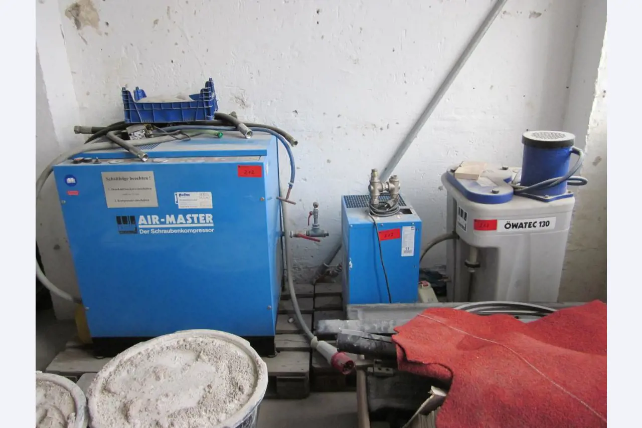 Betriebs- und Geschäftsausstattung einer Berufsbildungsstätte-1