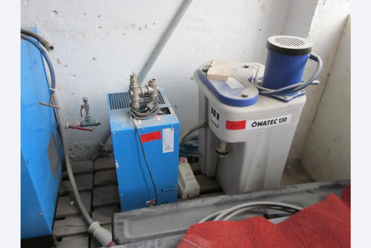 Betriebs- und Geschäftsausstattung einer Berufsbildungsstätte-3