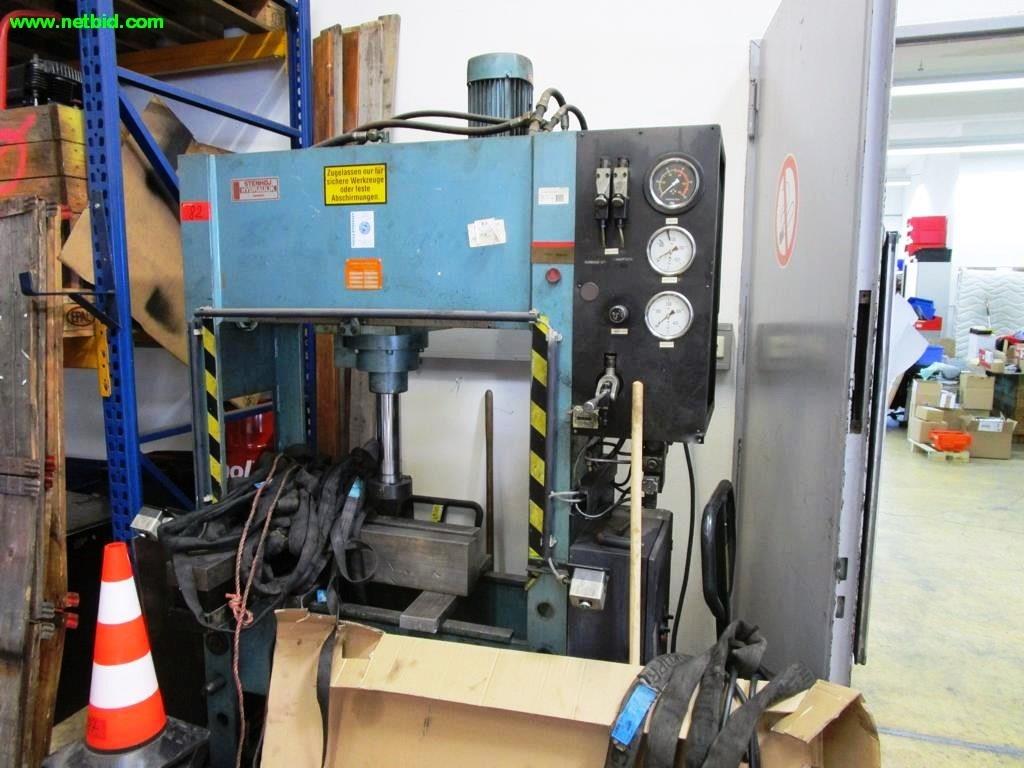 Camiões industriais, equipamento de oficina <br>e frota de veículos-1