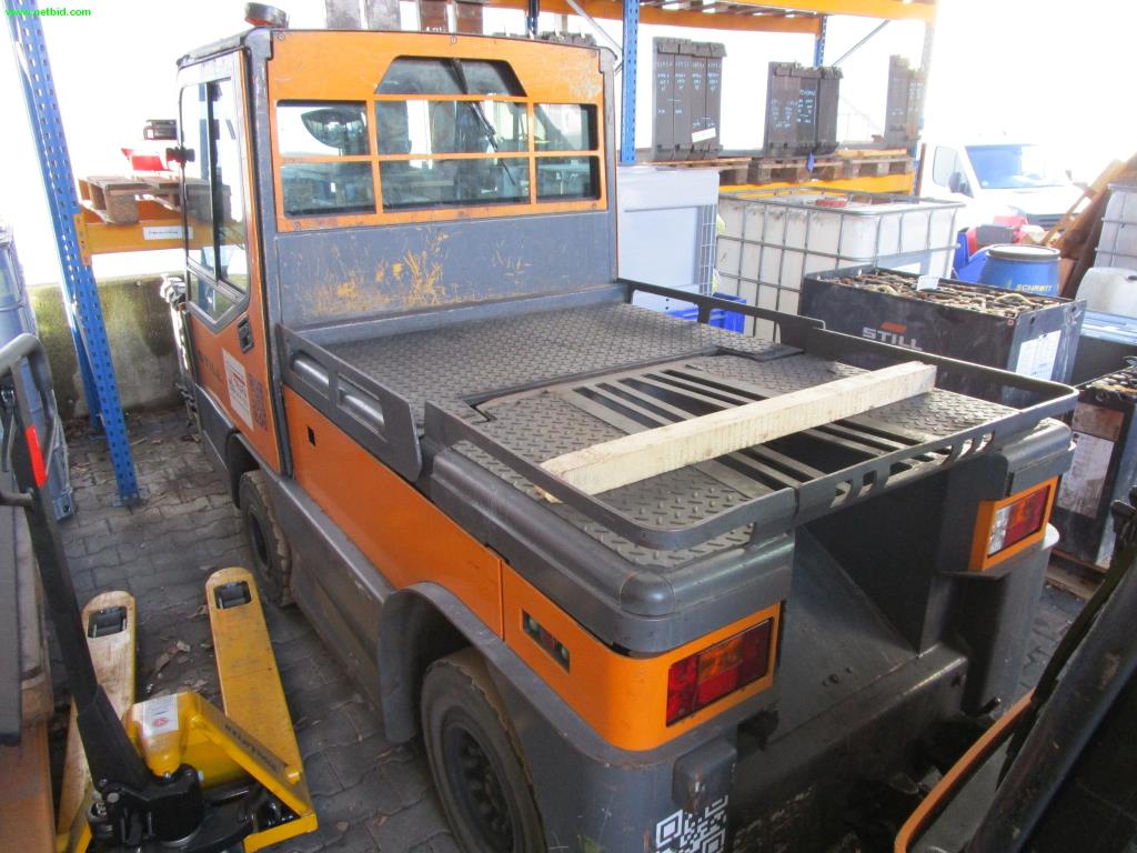 Camiões industriais, equipamento de oficina <br>e frota de veículos-2