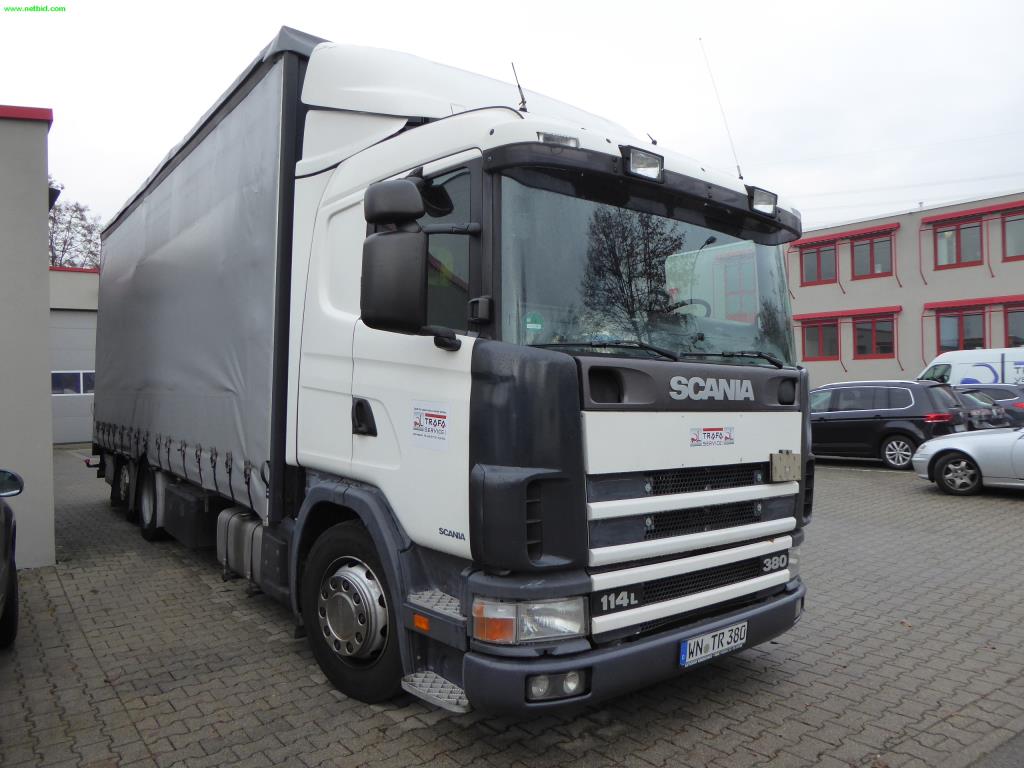 Camiões industriais, equipamento de oficina <br>e frota de veículos-2