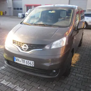 Coche Nissan NV200 Evalia Tekna