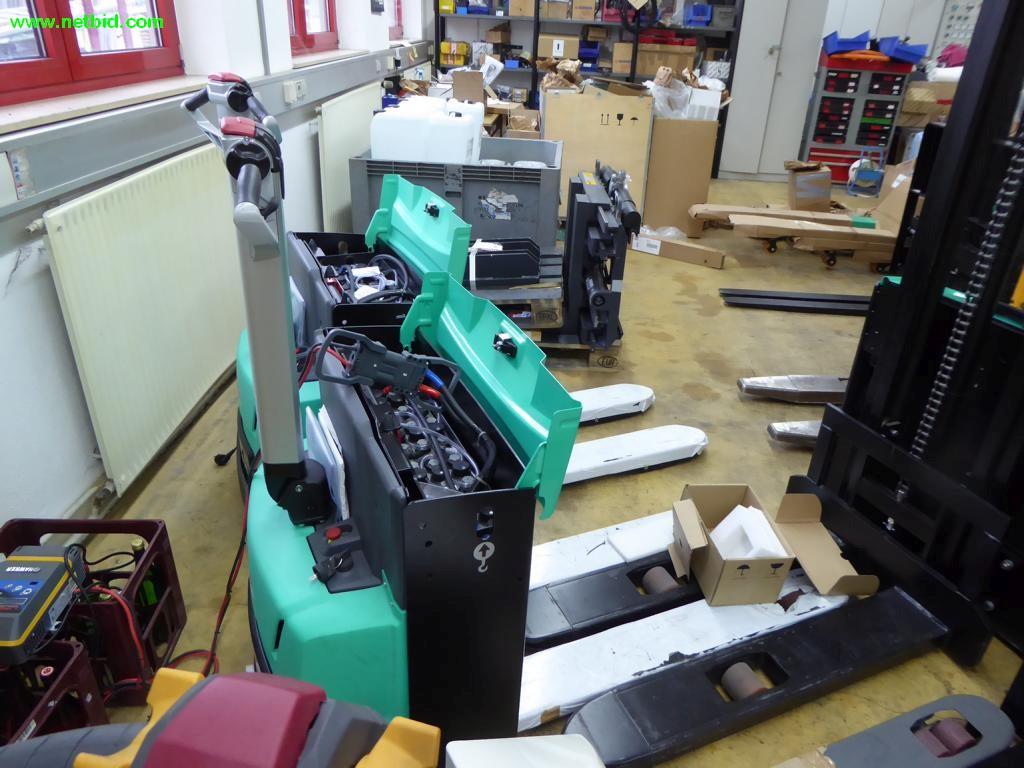 Camiões industriais, equipamento de oficina <br>e frota de veículos-1