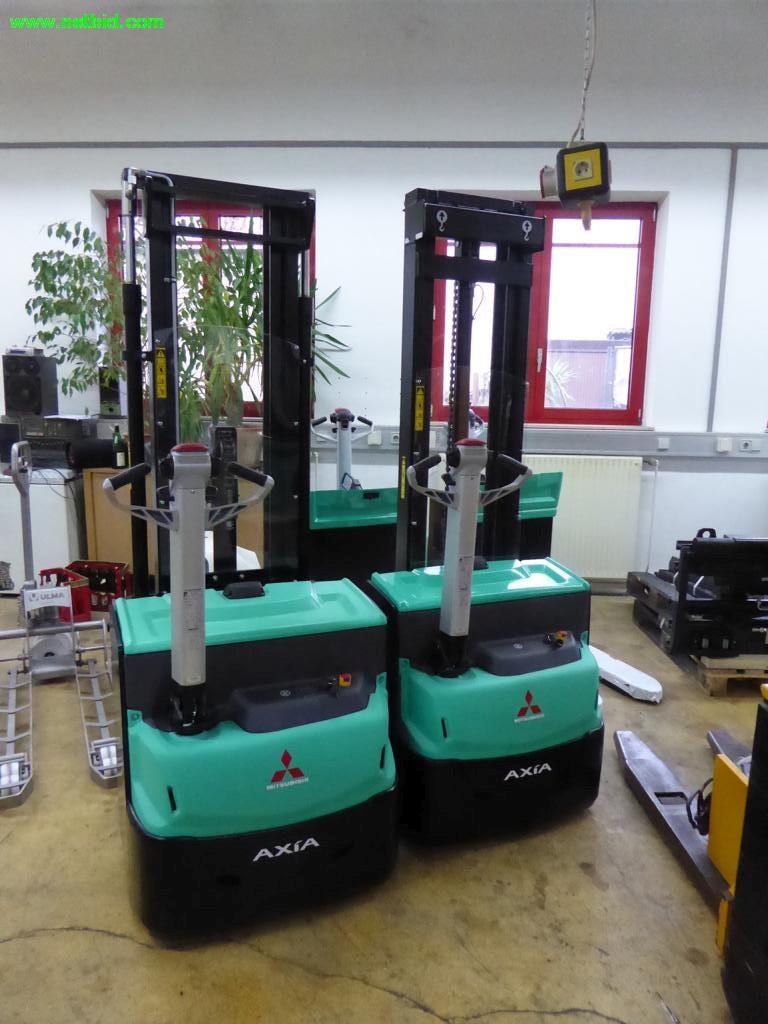 Camiões industriais, equipamento de oficina <br>e frota de veículos-1