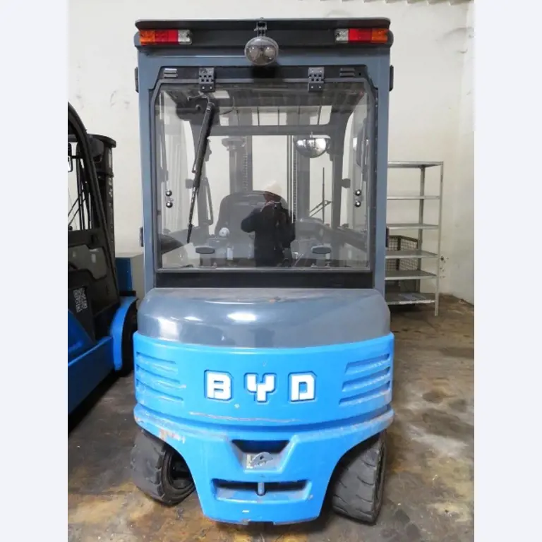 Flurfördergeräte, Werkstattausstattung <br>sowie Fuhrpark -1