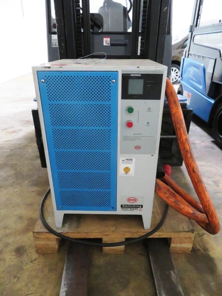 Camiões industriais, equipamento de oficina <br>e frota de veículos-3