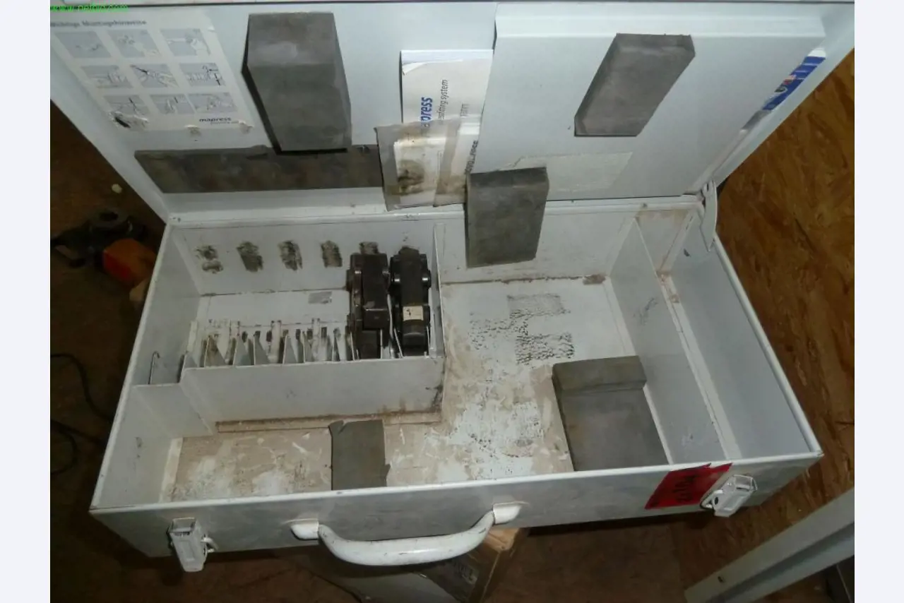 Máquinas e veículos do sector da construção e instalação de aquecimento,<br>fotovoltaica, energia solar térmica-2