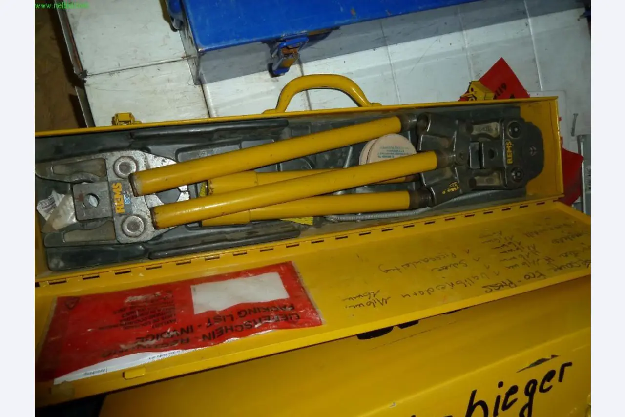 heating engineering and installation of the photovoltaic and solar thermic sector as well as vehicles-1