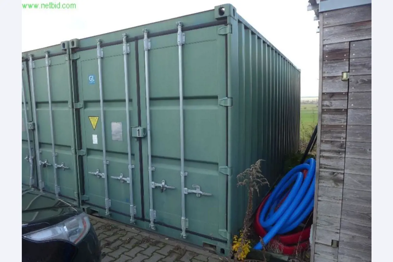 Machines et véhicules du domaine de la construction de chauffage, entreprise d'installation,<br>Photovoltaïque, thermie solaire-1