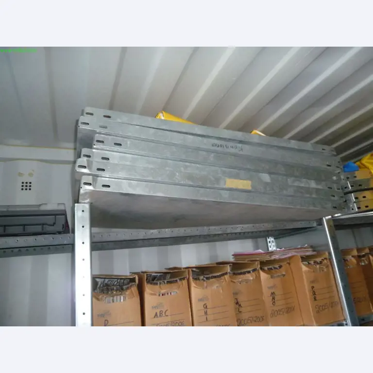 Machines et véhicules du domaine de la construction de chauffage, entreprise d'installation,<br>Photovoltaïque, thermie solaire-6