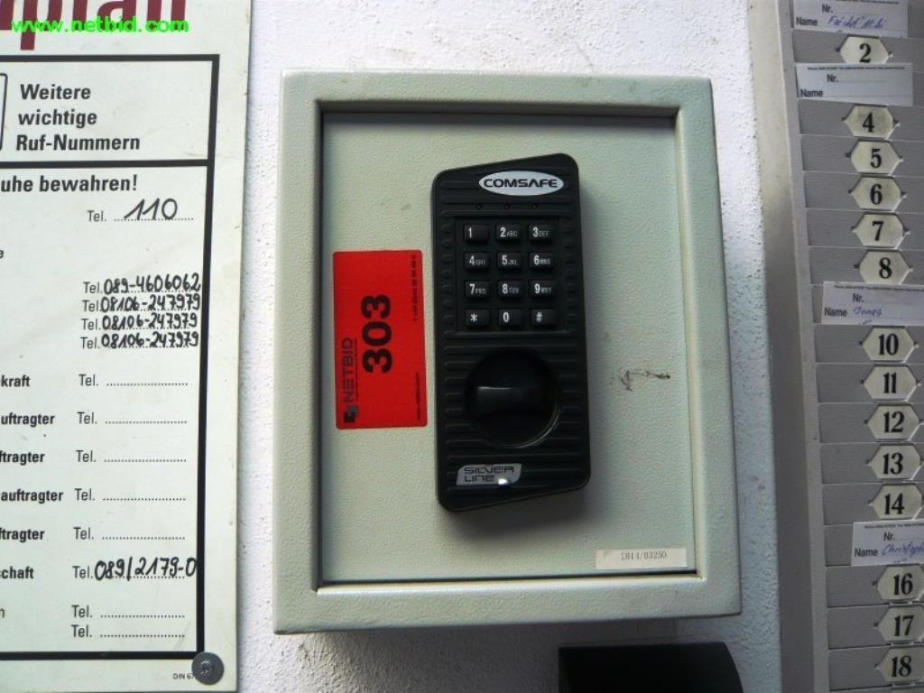 extensive batch of event technology - sound, light and video equipment-1