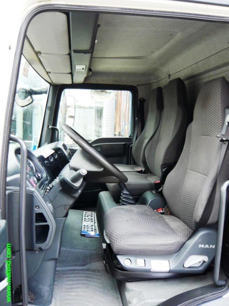 vaste lot de technique événementielle<br> - son, lumière et vidéo-7