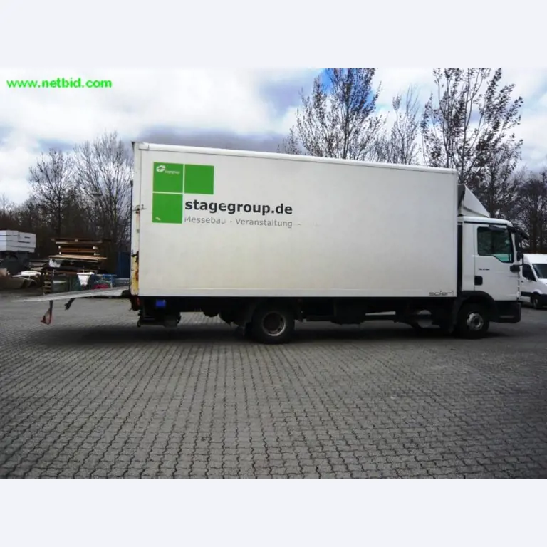 extensive batch of event technology - sound, light and video equipment-3