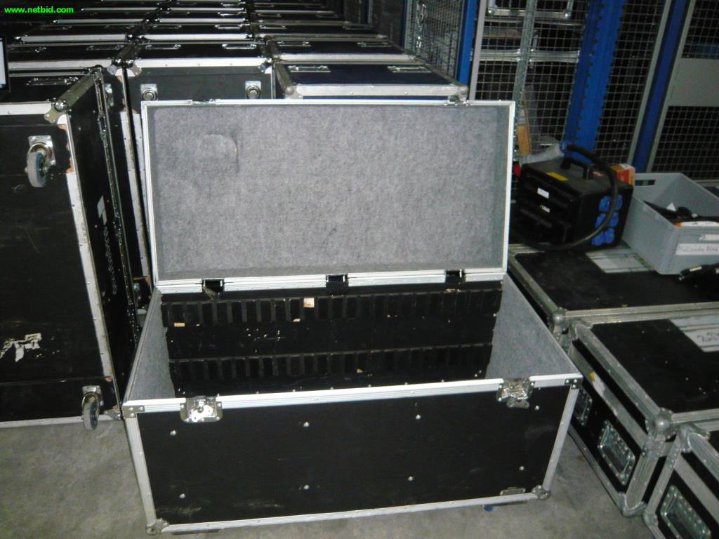 vaste lot de technique événementielle<br> - son, lumière et vidéo-3