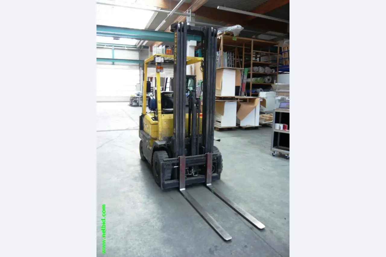extensive batch of event technology - sound, light and video equipment-2