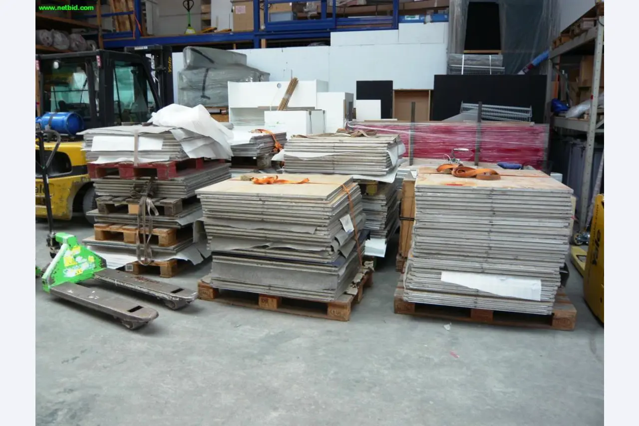 umfangreicher Posten Veranstaltungs-<br>technik – Ton-, Licht- und Videotechnik-1