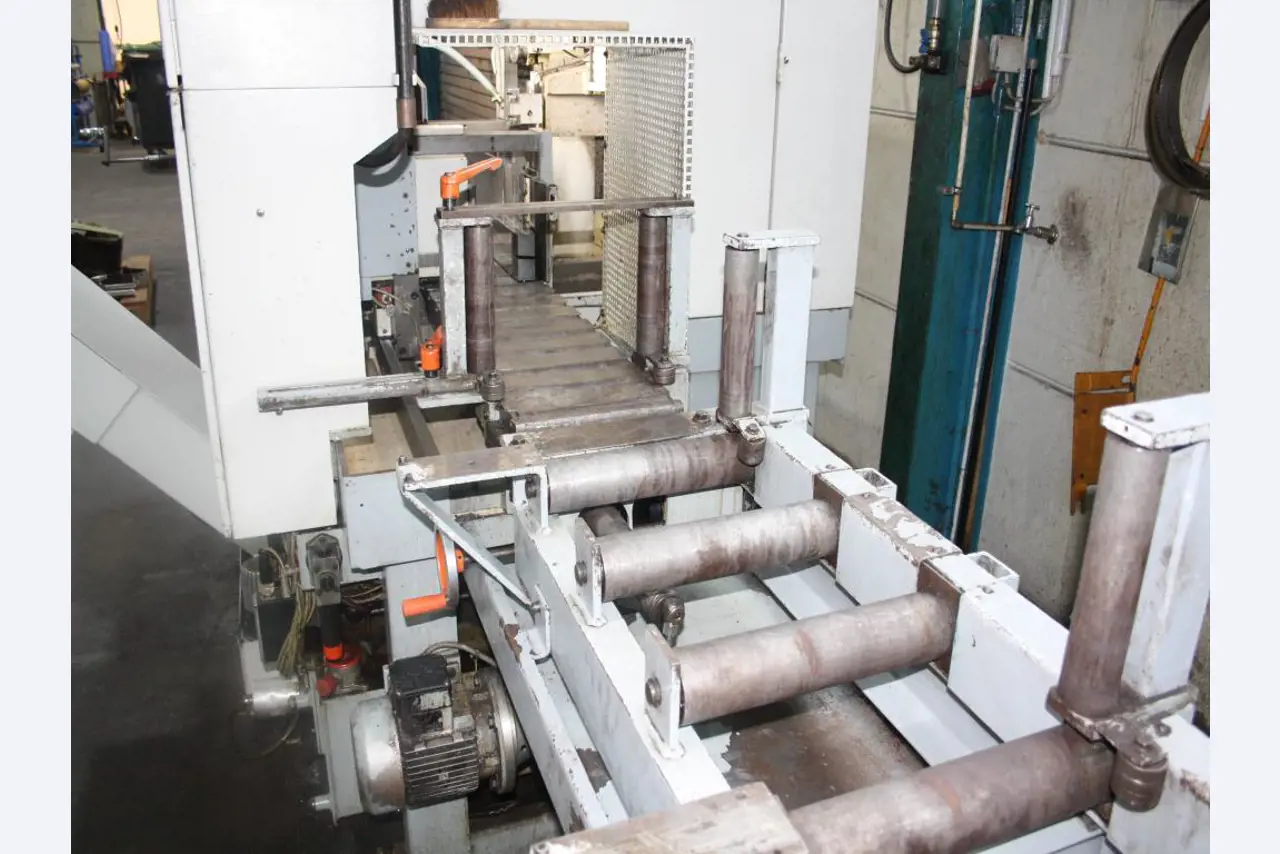 well-maintained machines from the metalworking/ machining sector -1