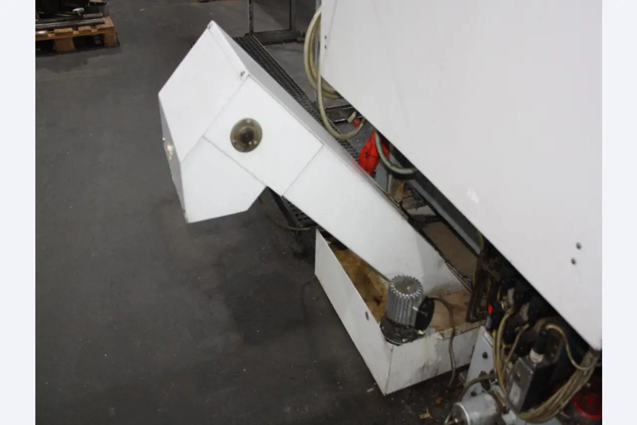 well-maintained machines from the metalworking/ machining sector -7