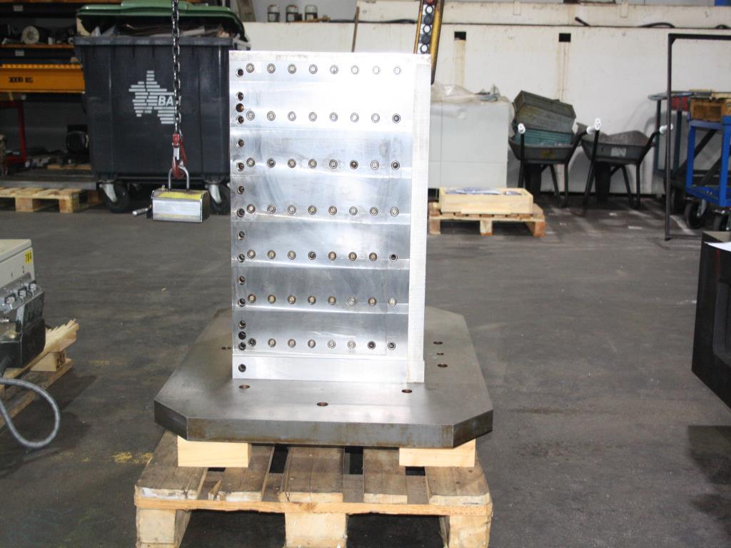 well-maintained machines from the metalworking/ machining sector -3