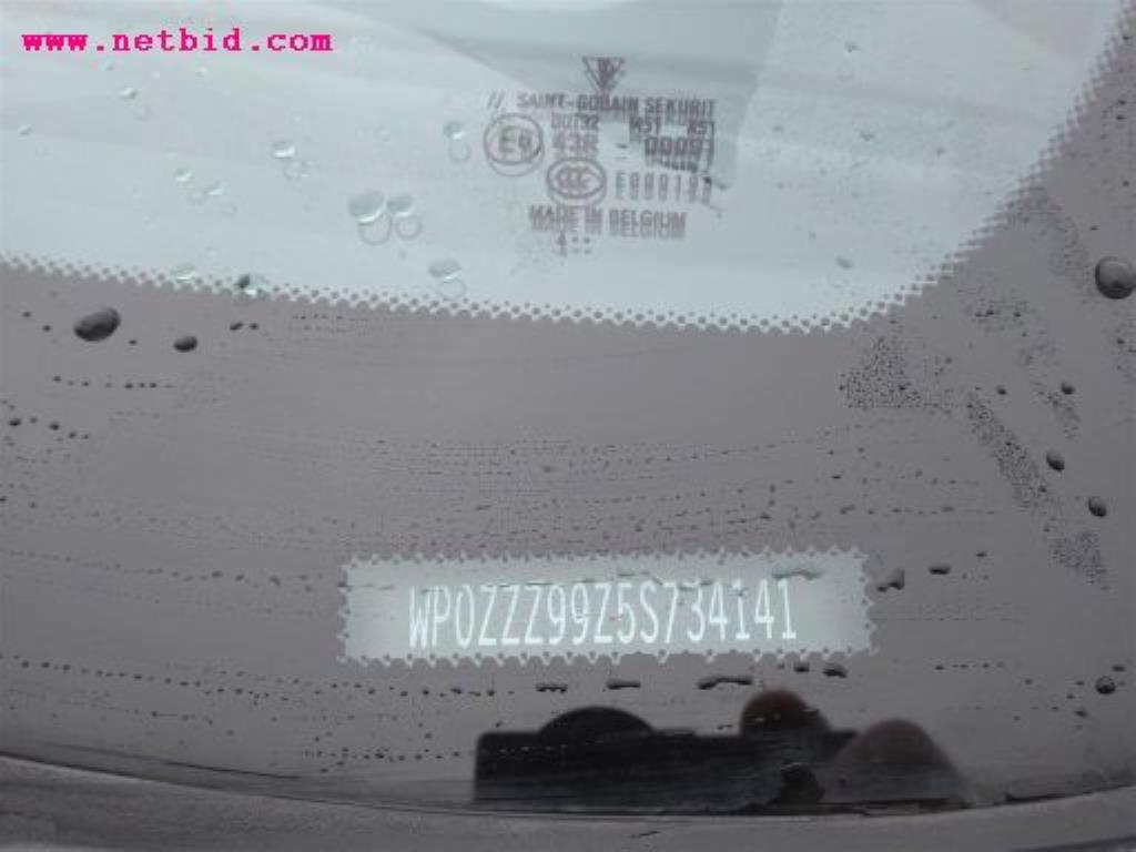 gepflegter Fuhrpark:<br>2 Porsche sowie 3 Harley Davidson-10