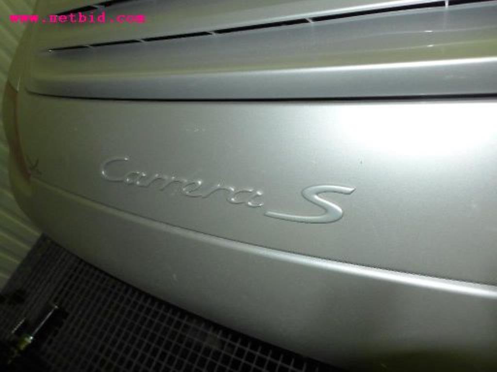 gepflegter Fuhrpark:<br>2 Porsche sowie 3 Harley Davidson-15