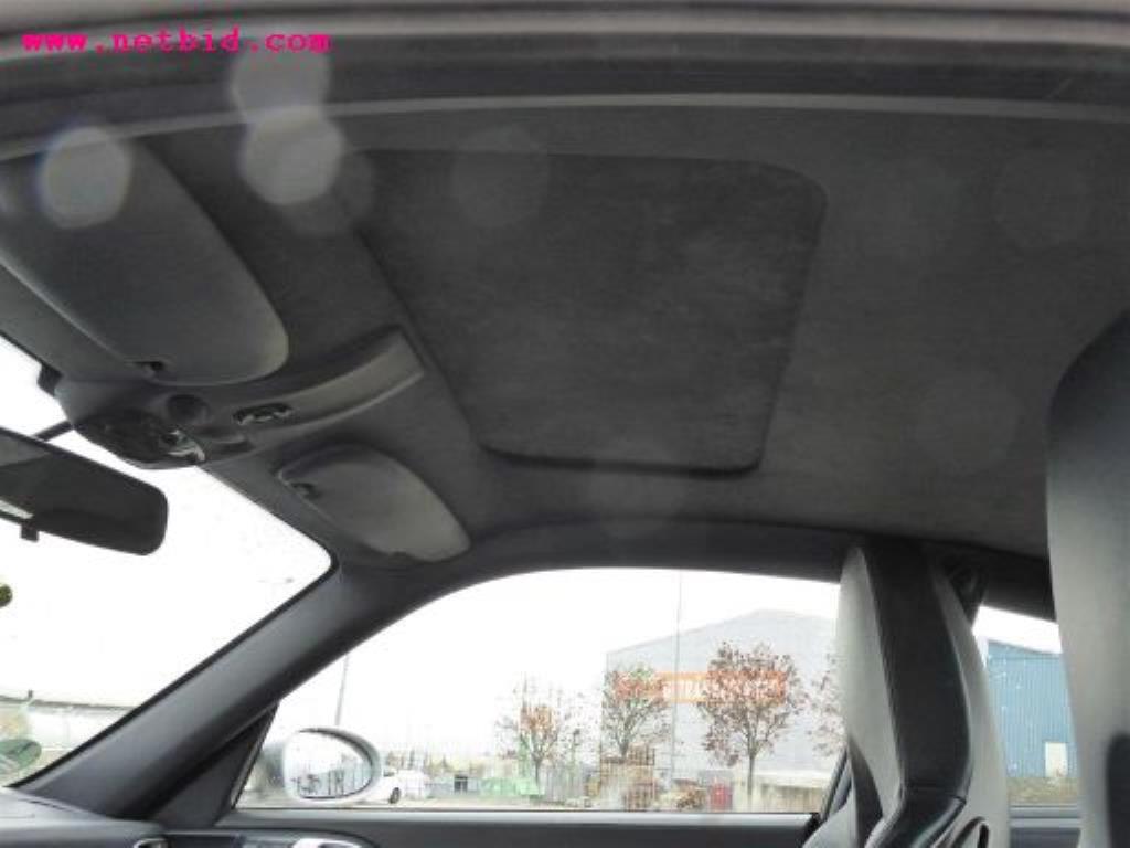 gepflegter Fuhrpark:<br>2 Porsche sowie 3 Harley Davidson-7